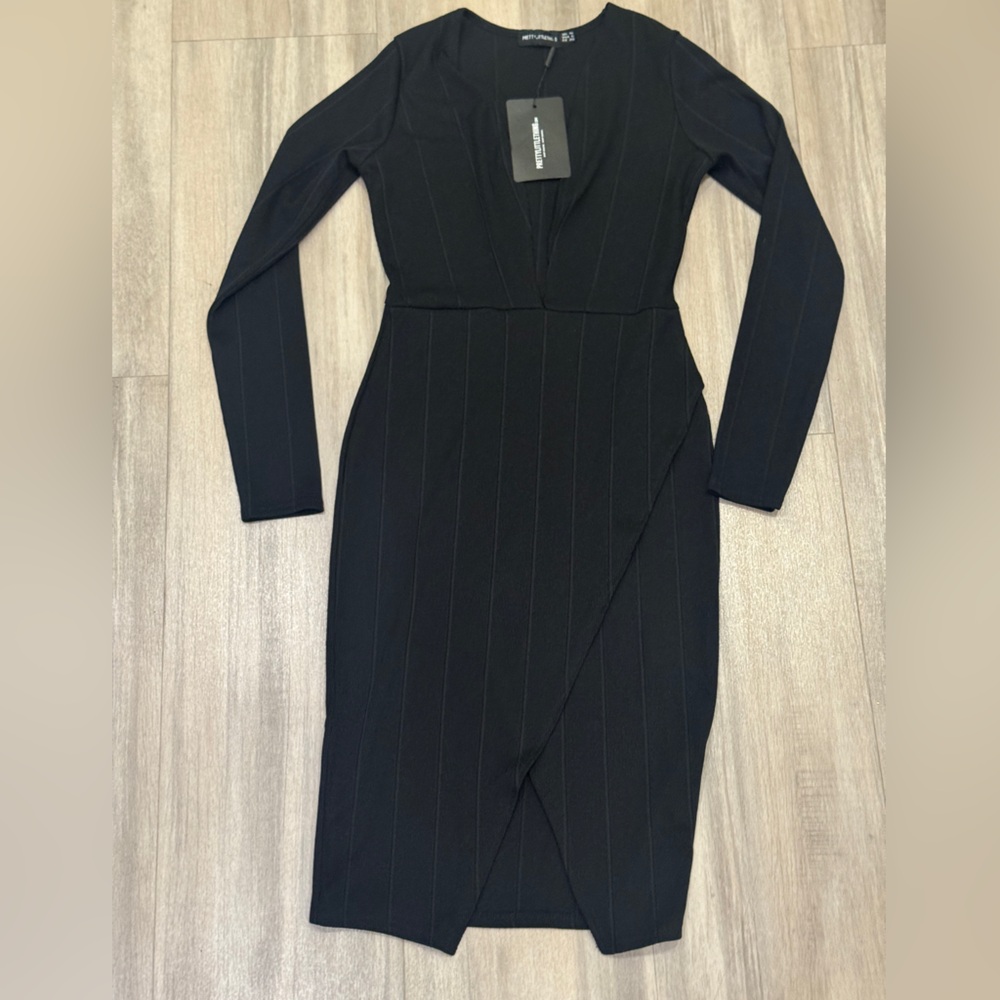 PrettyLittleThing Black Long Sleeve Midi Dress